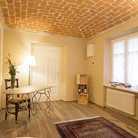 Bed and Breakfast Dimora Della Rocca Costigliole d'Asti Exterior foto