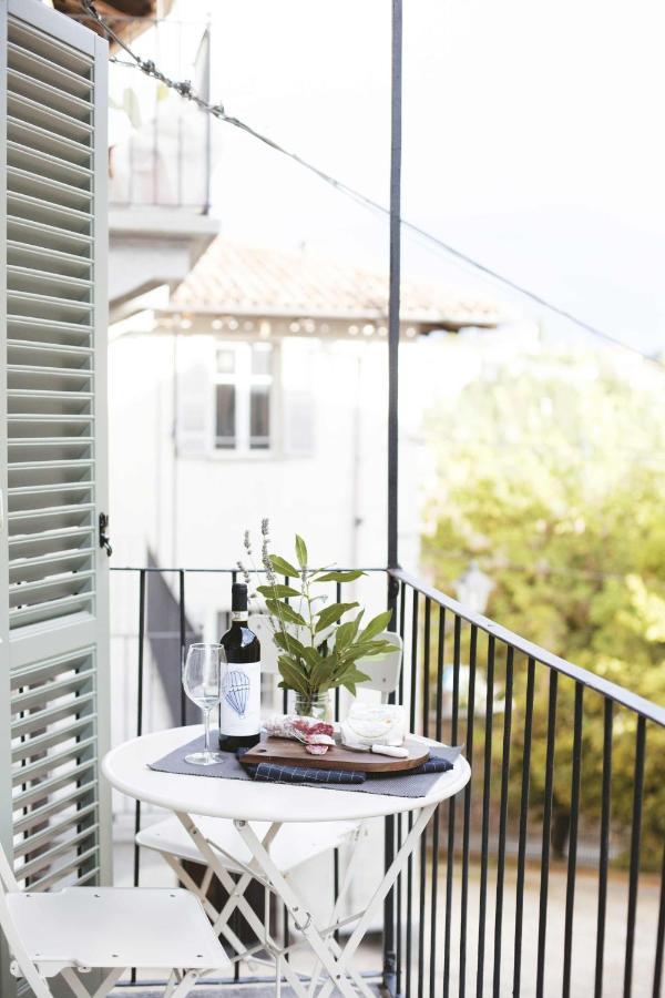 Bed and Breakfast Dimora Della Rocca Costigliole d'Asti Exterior foto